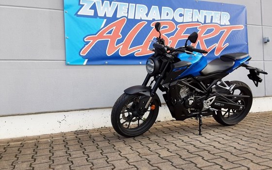 Gebrauchtmotorrad Honda CB125R - Bild 10