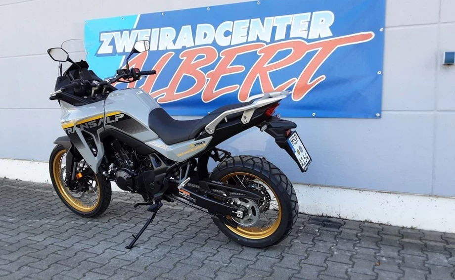 Offer Honda XL750 Transalp Bild 3: Offer Honda XL750 Transalp