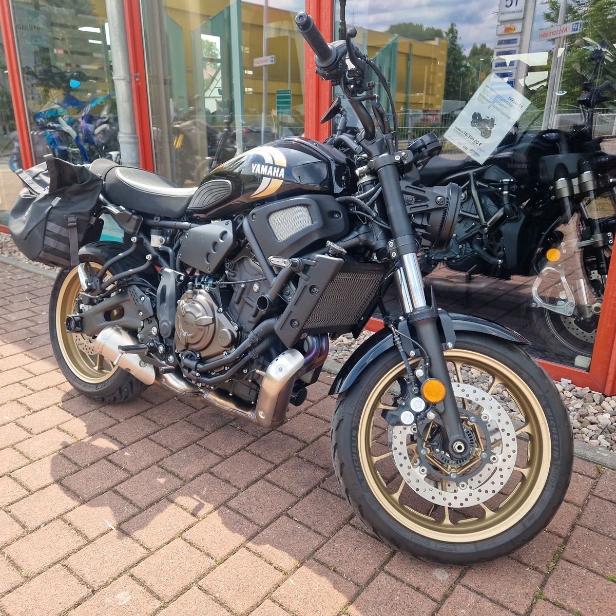 Yamaha XSR700 