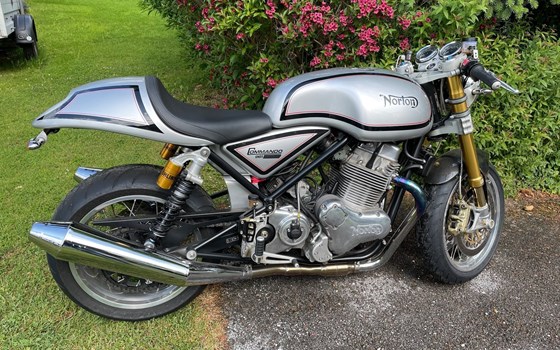 Gebrauchtmotorrad Norton Commando 961 - Bild 1 Gebrauchtmotorrad Norton Commando 961 - Bild 1
