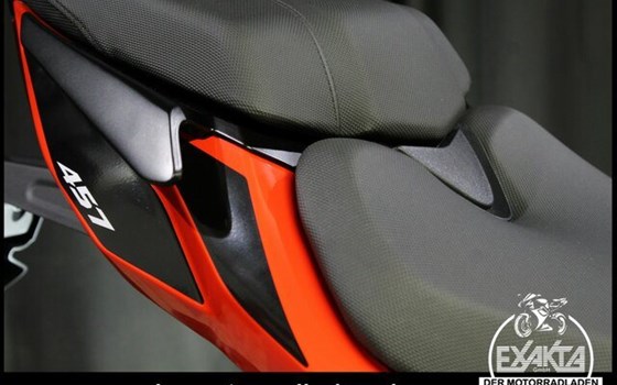 Gebrauchtmotorrad Aprilia Tuono 457 - Bild 26