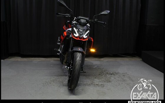 Gebrauchtmotorrad Aprilia Tuono 457 - Bild 28