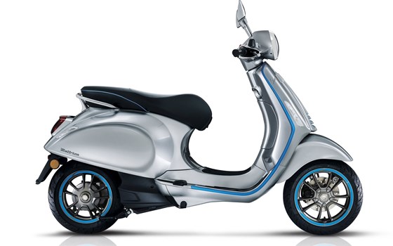 Gebrauchtmotorrad Vespa Elettrica 70 km/h - Bild 1 Gebrauchtmotorrad Vespa Elettrica 70 km/h - Bild 1