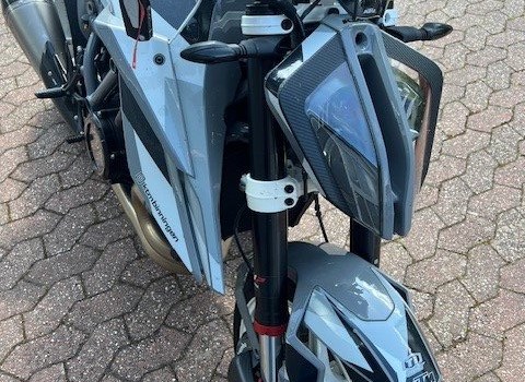 Gebrauchtmotorrad KTM 1290 Super Duke R - Bild 8
