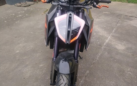 Gebrauchtmotorrad KTM 1290 Super Duke R - Bild 2 Gebrauchtmotorrad KTM 1290 Super Duke R - Bild 2