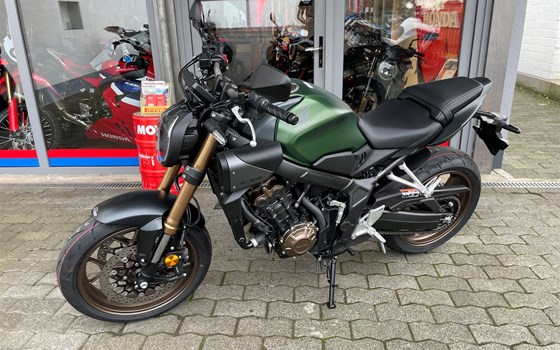 Neufahrzeug Honda CB650R E-Clutch - Bild 4
