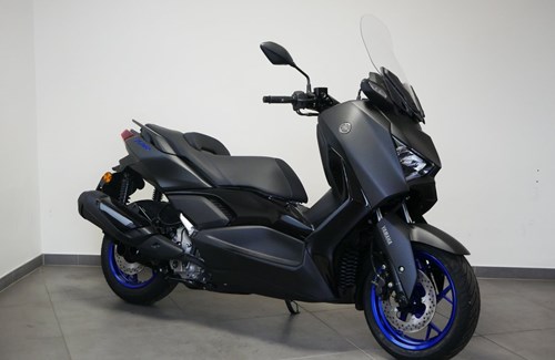 Neumotorrad Yamaha XMAX 300