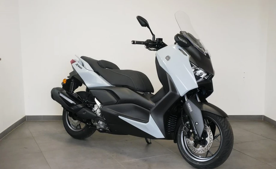 Offer Yamaha XMAX 300 Tech MAX+ Bild 1: Offer Yamaha XMAX 300 Tech MAX+