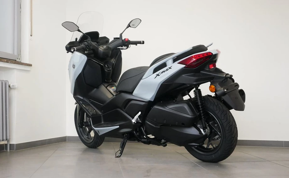 Offer Yamaha XMAX 300 Tech MAX+ Bild 10: Offer Yamaha XMAX 300 Tech MAX+