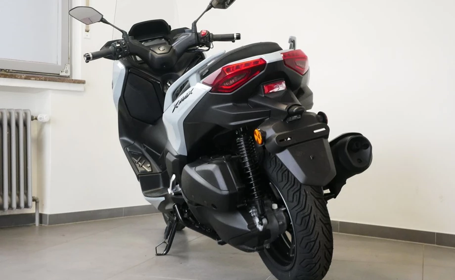 Offer Yamaha XMAX 300 Tech MAX+ Bild 11: Offer Yamaha XMAX 300 Tech MAX+