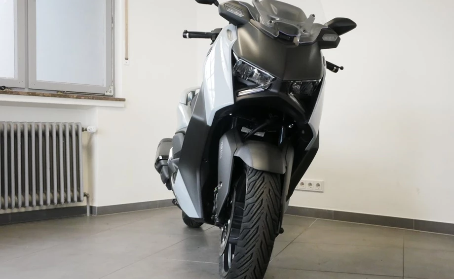 Offer Yamaha XMAX 300 Tech MAX+ Bild 3: Offer Yamaha XMAX 300 Tech MAX+