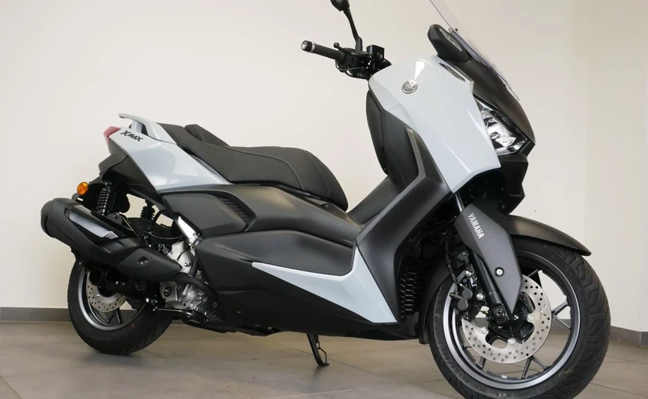 Offer Yamaha XMAX 300 Tech MAX+ Bild 5: Offer Yamaha XMAX 300 Tech MAX+