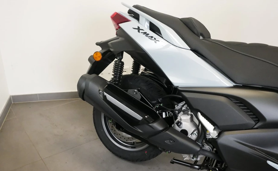 Offer Yamaha XMAX 300 Tech MAX+ Bild 8: Offer Yamaha XMAX 300 Tech MAX+