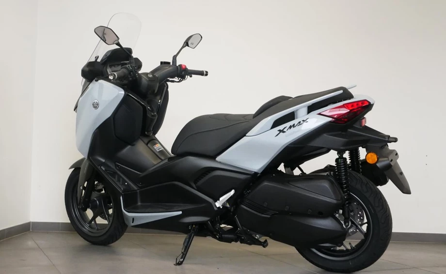 Offer Yamaha XMAX 300 Tech MAX+ Bild 9: Offer Yamaha XMAX 300 Tech MAX+