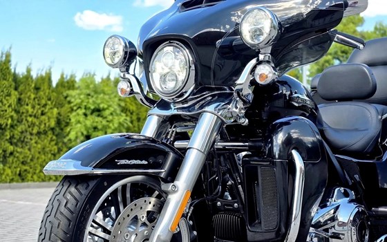 Gebrauchtmotorrad Harley-Davidson Tri Glide Ultra Classic FLHTCUTG - Bild 2