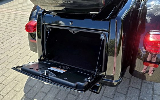 Gebrauchtmotorrad Harley-Davidson Tri Glide Ultra Classic FLHTCUTG - Bild 8