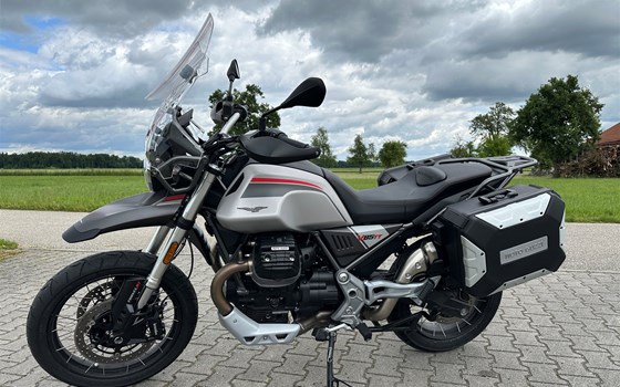 Gebrauchtmotorrad Moto Guzzi V85 TT Travel - Bild 2 Gebrauchtmotorrad Moto Guzzi V85 TT Travel - Bild 2