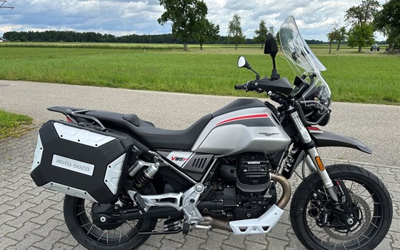 Gebrauchtmotorrad Moto Guzzi V85 TT Travel - Bild 1 Gebrauchtmotorrad Moto Guzzi V85 TT Travel - Bild 1