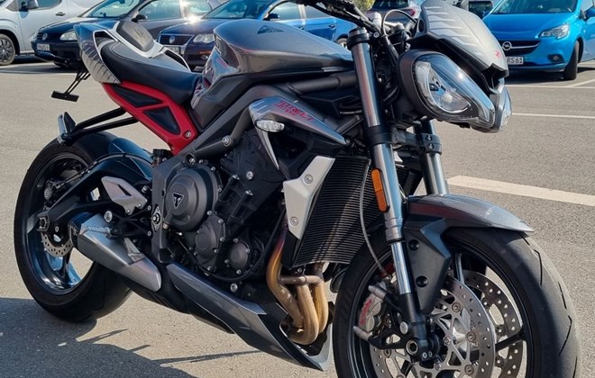 Triumph Street Triple RS