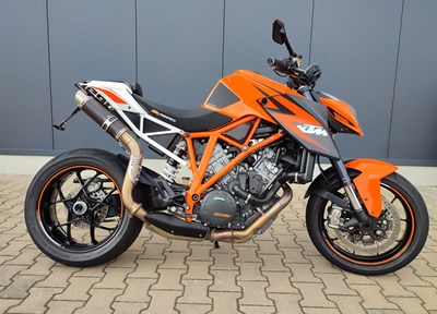 GEBRAUCHTFAHRZEUG KTM 1290 Super Duke R