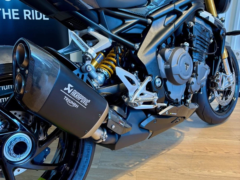 Angebot Triumph Speed Triple 1200 RX Bild 4: Angebot Triumph Speed Triple 1200 RX