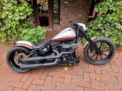 Softail Breakout FXBR
