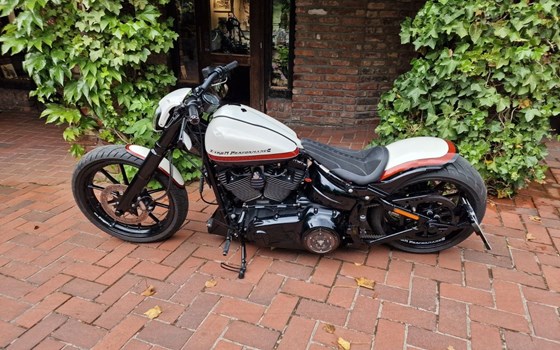 Gebrauchtmotorrad Harley-Davidson Softail Breakout FXBR - Bild 3