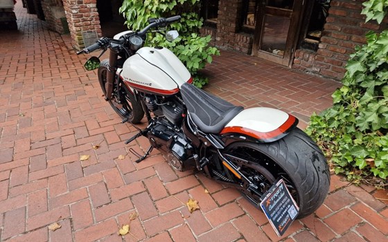 Gebrauchtmotorrad Harley-Davidson Softail Breakout FXBR - Bild 7