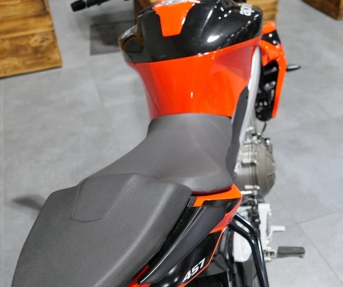 Angebot Aprilia Tuono 457 Bild 7: Angebot Aprilia Tuono 457