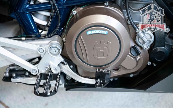 Gebrauchtmotorrad Husqvarna 701 Enduro - Bild 16