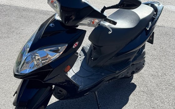 Gebrauchtmotorrad Kymco Movie S 125i - Bild 2 Gebrauchtmotorrad Kymco Movie S 125i - Bild 2