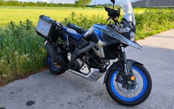 Gebrauchtmotorrad Suzuki V-Strom 1050 XT - Bild 2 Gebrauchtmotorrad Suzuki V-Strom 1050 XT - Bild 2