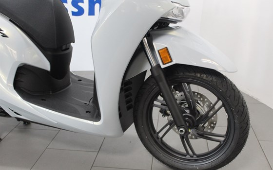 Neufahrzeug Honda SH350i - Bild 8