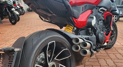Neumotorrad Ducati Diavel V4