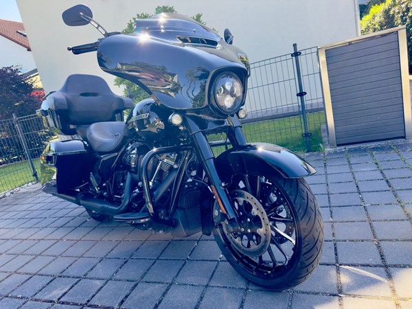 Gebrauchtmotorrad Harley-Davidson Touring Street Glide Special FLHXS