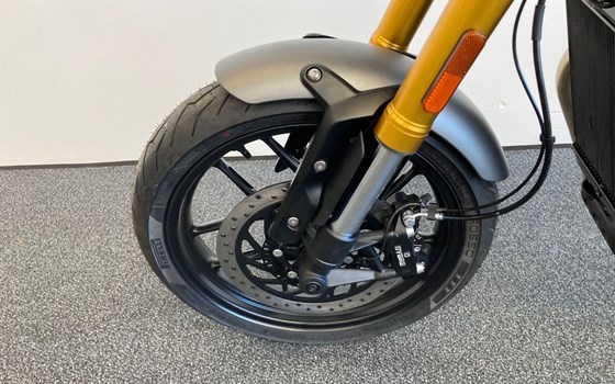 Gebrauchtmotorrad Triumph Speed 400 - Bild 12 Gebrauchtmotorrad Triumph Speed 400 - Bild 12