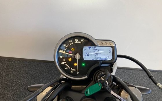 Gebrauchtmotorrad Triumph Speed 400 - Bild 15 Gebrauchtmotorrad Triumph Speed 400 - Bild 15