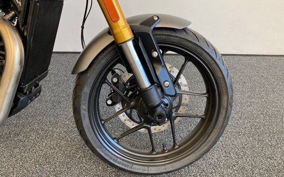 Gebrauchtmotorrad Triumph Speed 400 - Bild 5 Gebrauchtmotorrad Triumph Speed 400 - Bild 5