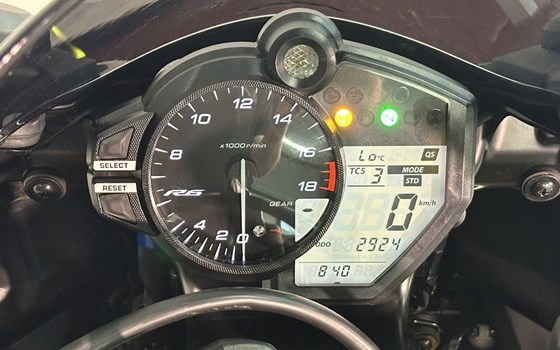 Gebrauchtmotorrad Yamaha YZF-R6 - Bild 15