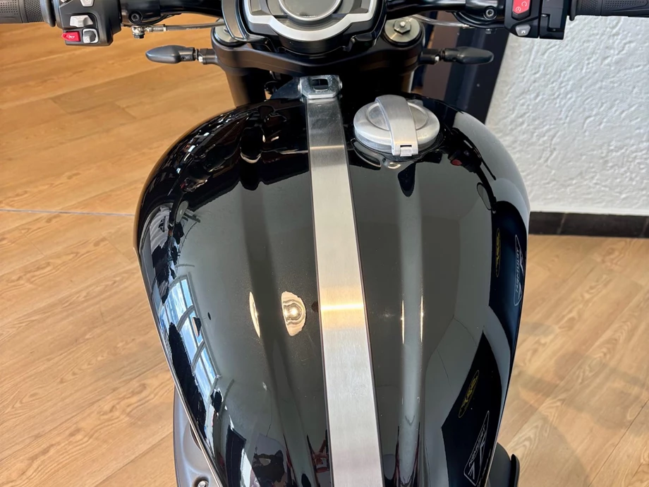 Angebot Triumph Rocket 3 Storm R Bild 3: Angebot Triumph Rocket 3 Storm R