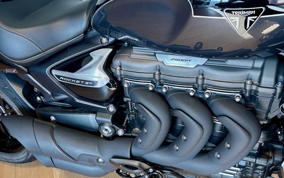 Gebrauchtmotorrad Triumph Rocket 3 Storm R - Bild 10