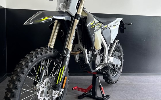 Neufahrzeug Triumph TF 250-E - Bild 2