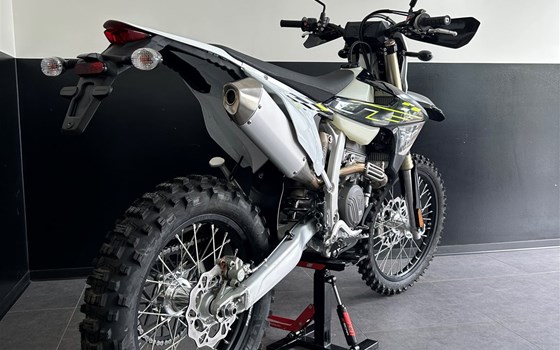 Neufahrzeug Triumph TF 250-E - Bild 4