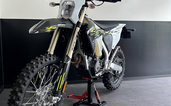 Neufahrzeug Triumph TF 450-E - Bild 3