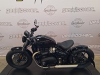 Neumotorrad Triumph Bonneville Bobber Stealth Edition/ Custom Umbau