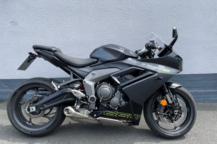 Triumph Daytona 660