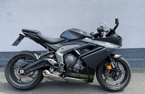Gebrauchtmotorrad Triumph Daytona 660