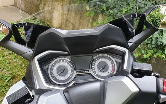 Gebrauchtmotorrad Honda Forza 300 - Bild 2