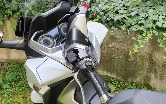 Gebrauchtmotorrad Honda Forza 300 - Bild 6 Gebrauchtmotorrad Honda Forza 300 - Bild 6