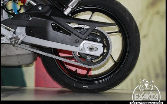 Gebrauchtmotorrad Aprilia Tuono 457 - Bild 20